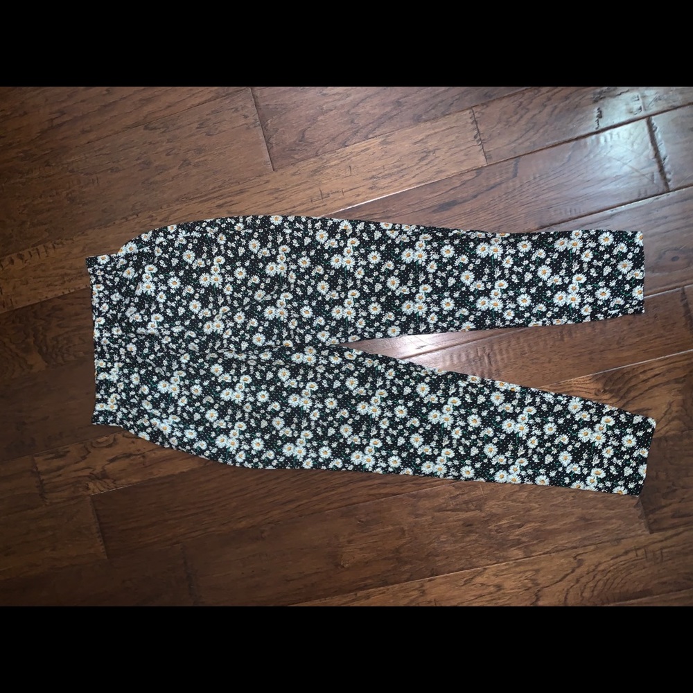 High Waisted Daisy Pants!